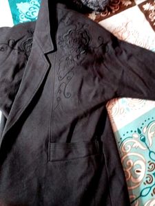 Elegant Embroidered Blazer