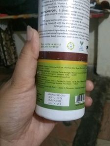 mama Earth shampoo