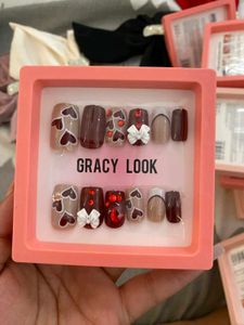 Artificial Nails For Sale!