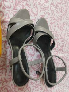 Elegant Heels of size in Indian 37