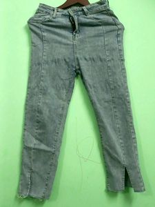 Price Dropped 🎉🎊Urbanic XS Jeans