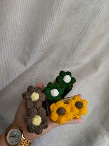 Crochet Flower Clutch