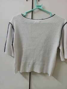 Women&#39;s White Contrast Stitch Top