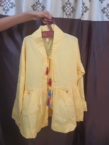 Solid Yellow Top With Tessels