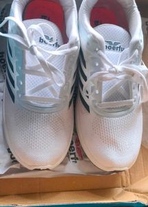 Boerfu White Running Shoes