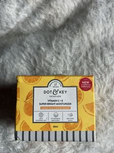 Dot & Key Super Bright Moisturizer