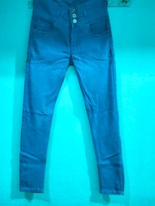 Stylish Blue Denim Skinny Jeans for Women