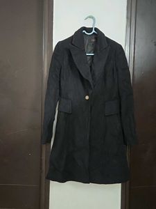 Elegant Black Coat bust 36