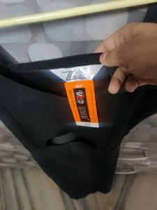 ZIMA LETO Black Top - Size M