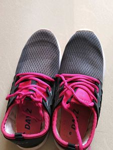 Ladies Sneaker