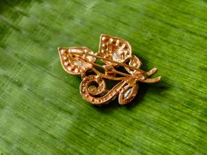 Vintage Rhinestone Flower Brooch