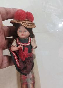 Vintage Collectible Dolls