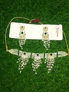New Beautiful Necklaceset
