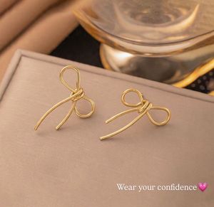 Bow Stud Earrings💗💗