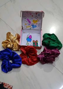 7 Scrunchies Combo