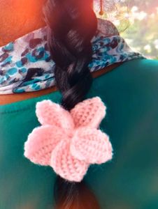 crochet Sakura hairtie