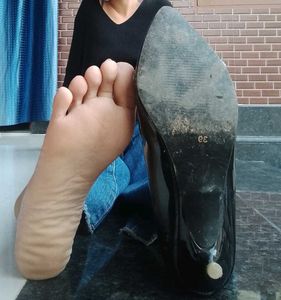 Chic Black Ballerinas