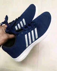 NEW NO USED SPORTS SHOES.