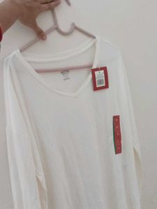 White V-Neck Long Sleeve Tee - Medium