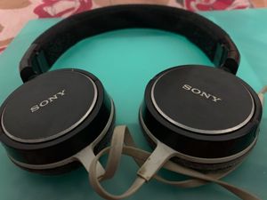 SONY WIRED HEADFONES