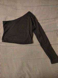 One shoulder sleeve crop top