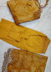 wedding season sale 🎉🎉Elegant Mustard Kurta Set