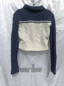 Stylish Cropped Knit Zip-Up