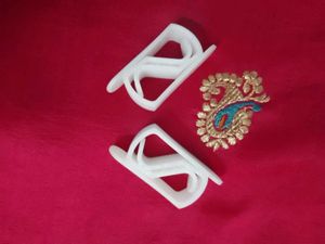White Plastic Clips (Set of 4)