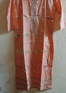 Women&#39;s Pink Ethnic Motif Embroidered Chiffon Suit