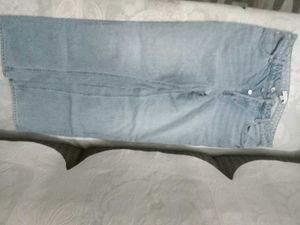 H&amp;M Straight Button Jeans