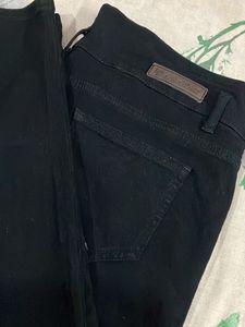 Dee Denim Women’s Dark Black Strechable Jeans
