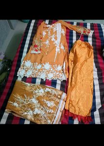 Pakistani Style Suit Set