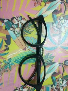 Black Round Frame Glasses