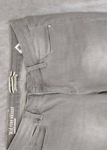 New stretchable Distressed Gray Jeans