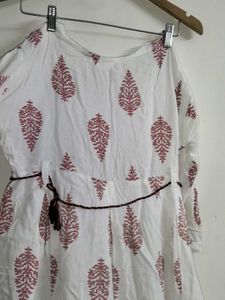 Floral Print Short Kurti With ties Knot