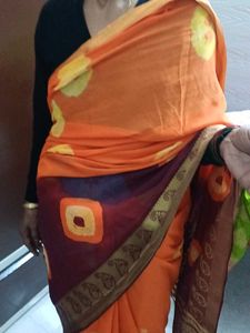 printed orange saare