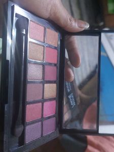 Lakme Absolute Eye Shadow
