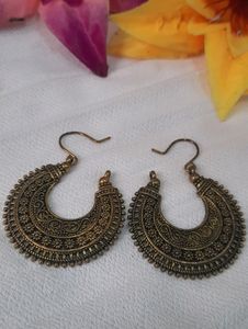 Vintage Style Gold Earrings
