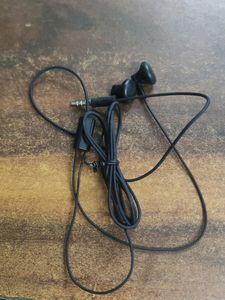 Microsoft black earphones