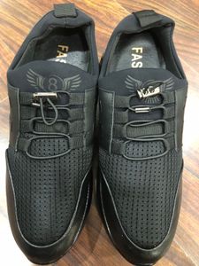 Stylish Black Sneakers For Kids Size UK 7