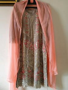 Beautiful Pakistani Kurta Set