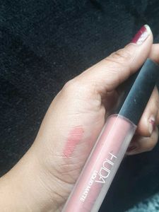 Huda Beauty Lipstick