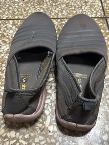 Comfortable Grey Sneakers
