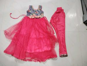 Very Stylish Girl Long Frok With Legins