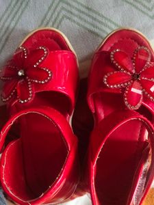 Red Sandel For 0-1 Year Baby girl Very Beautiful .use Only 2 Time