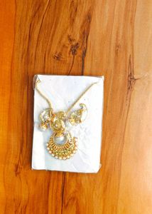 Brand New Artificial Stone Studded Jewellery Set.