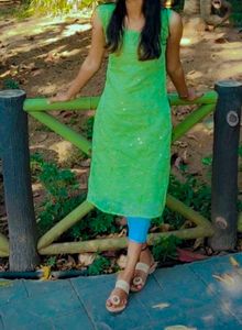 Pista Green Kurti