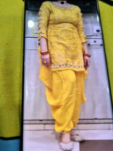 Short  Stylish Kurti With Typical Patiala Salwar