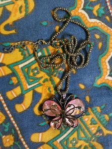 VINTAGE NECKLACE WITH PENDANT