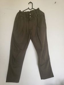 Loose Fit Pant.